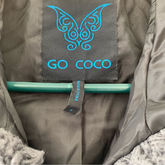 NWOT Go Coco super fun and fluffy grey toggle jacket size Small - Picture 11 of 14